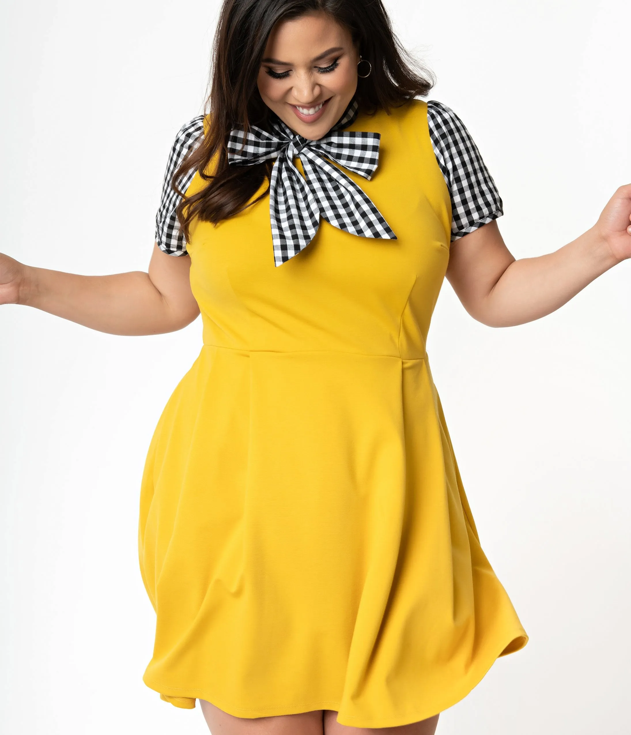 Smak Parlour Plus Size 1960s Style Mustard & Black Gingham Empower Hour Fit & Flare Dress