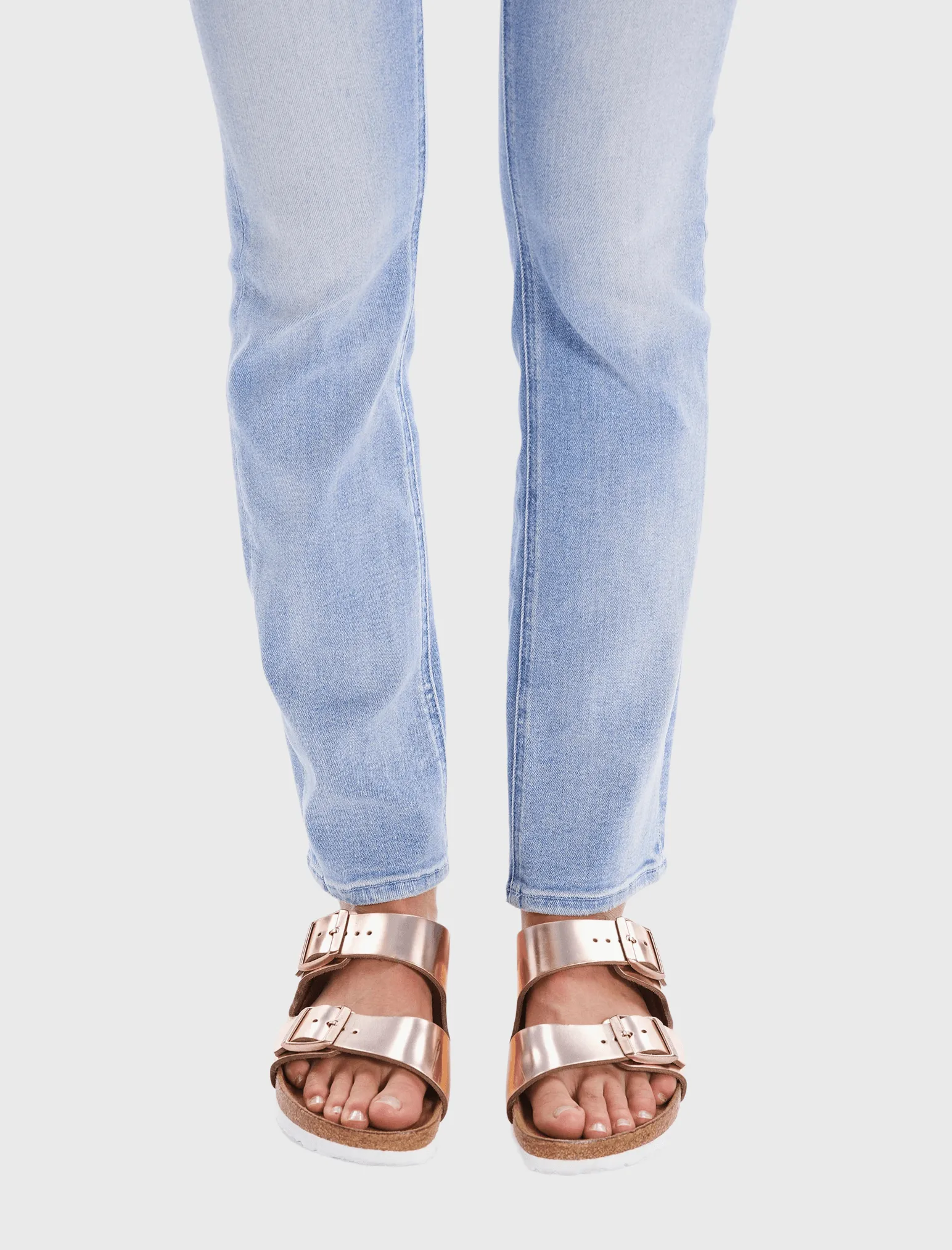 The Mid Rise Dazzler Flood Jean