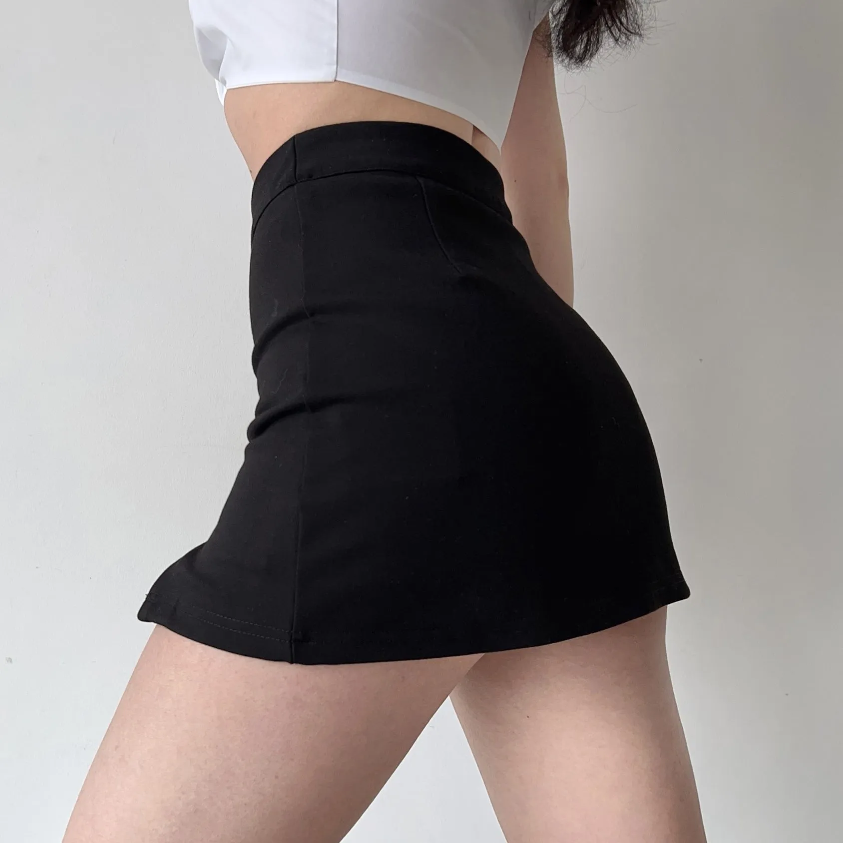 Wenkouban - Chic Moment Mini Skirt